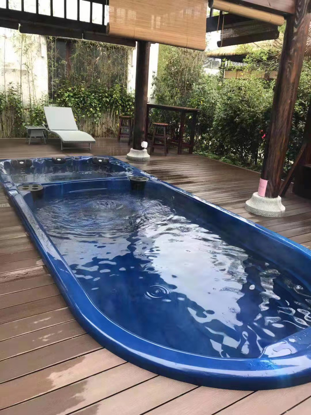 蓝色按摩浴缸双缸结构案例(图1)