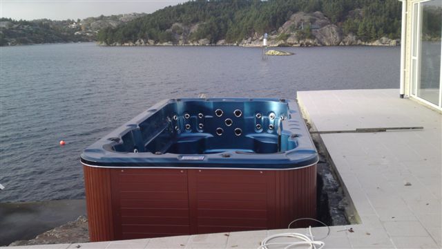 挪威客户的湖边别墅浴缸(图4)