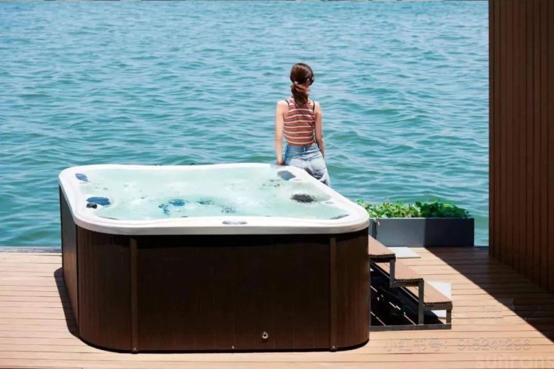 原来外国人的hot tub就是室外热水浴缸(图2)
